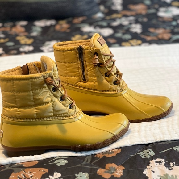 Vintage Yellow Sperry Duck Boots Women’s Size 8.5 - Picture 5 of 7